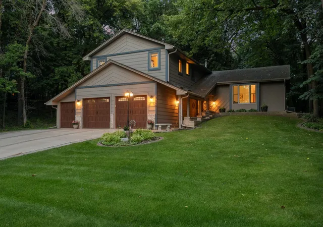 1st image of 2009 Indian Rd W, Hopkins, MN 55305 | MLS# 7104683