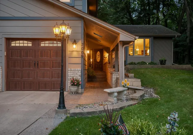 2nd image of 2009 Indian Rd W, Hopkins, MN 55305 | MLS# 7104683