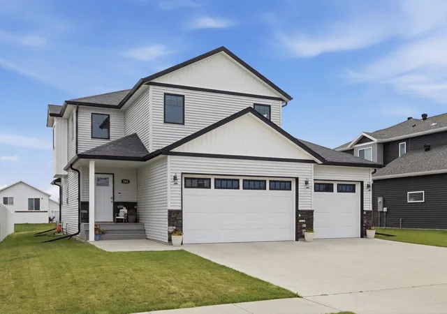 Homes for sale in Horace, ND | 504 6th St E, Horace, ND 58047 | MLS# 7104709