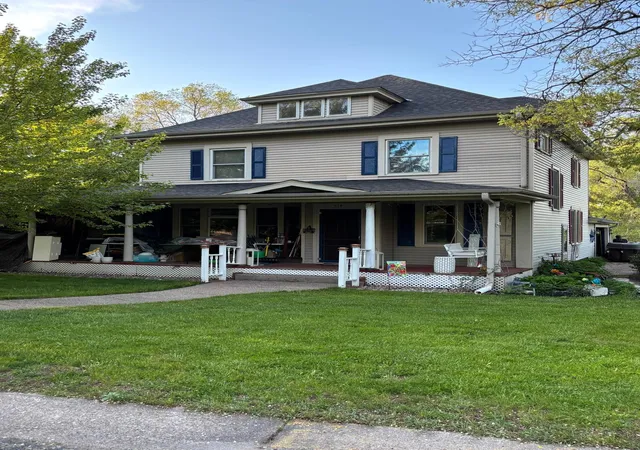 1st image of 975 E 4th St, New Richmond, WI 54017 | MLS# 7104713