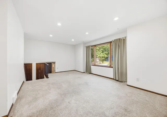 image of 709 Nixon Ave Se, Watertown, MN 55388 | MLS# 7104717