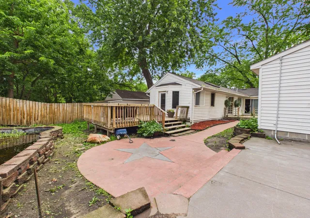 Photo 3 of Single family home for sale at 2940 Sumter Ave S, Minneapolis, MN 55426 | MLS# 7104720 | Listing updated on 2026-08-27