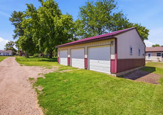 Homes for sale in Olivia, MN | 613 E Elm Ave, Olivia, MN 56277 | MLS# 7104721