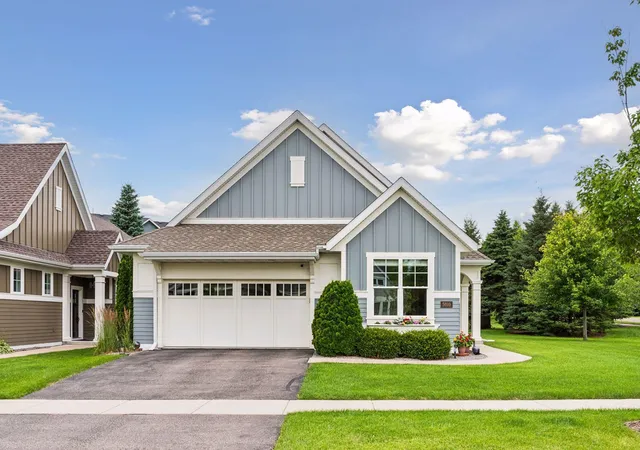 Photo 2 of Single family home for sale at 5010 Dale Ridge Rd, Saint Paul, MN 55129 | MLS# 7104745 | Listing updated on 2026-09-30
