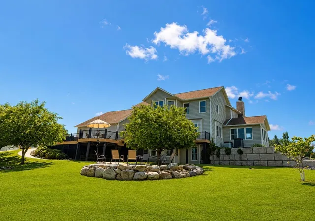3rd image of 2220 Garvin Heights Rd, Winona, MN 55987 | MLS# 7104746