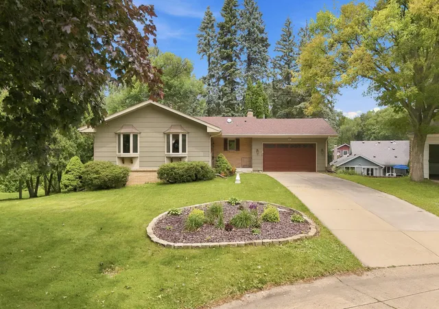 Photo 2 of Single family home for sale at 1527 E Windemere Cir Ne, Minneapolis, MN 55421 | MLS# 7104755 | Listing updated on 2026-08-26