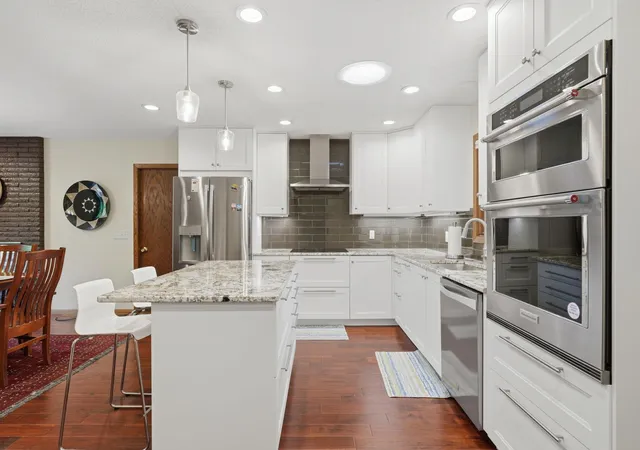 Photo 3 of Single family home for sale at 1527 E Windemere Cir NE, Minneapolis, MN 55421 | MLS# 7104755 | Listing updated on 2026-08-26
