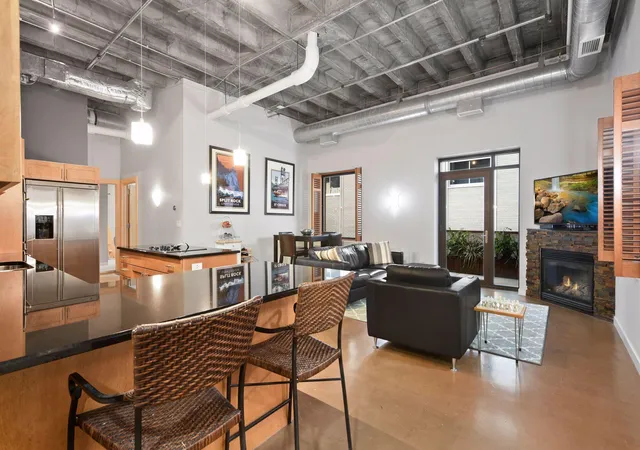 Photo 1 of Condo for sale at 601 Marquette Ave #604, Minneapolis, MN 55402 | MLS# 7104761 | Listing updated on 2026-09-30
