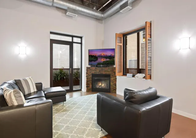 Photo 3 of Condo for sale at 601 Marquette Ave #604, Minneapolis, MN 55402 | MLS# 7104761 | Listing updated on 2026-09-30