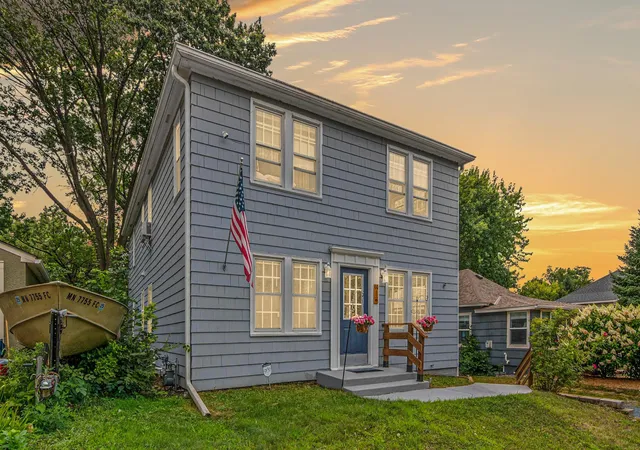 1st image of 60 Grove St, Saint Paul, MN 55115 | MLS# 7104773