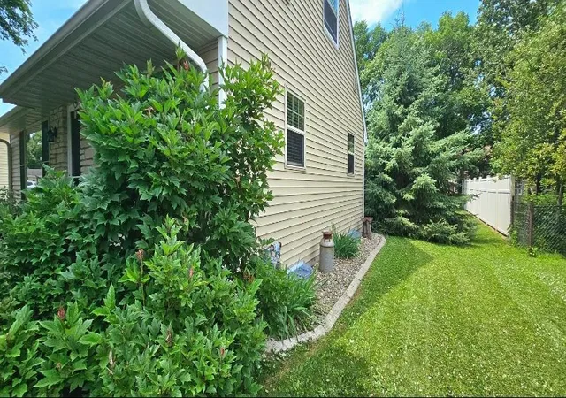 Homes for sale in Morris, MN | 20 Highland Dr, Morris, MN 56267 | MLS# 7104808