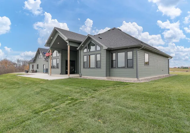 Homes for sale in Lonsdale, MN | 4051 Clearwater Trl, Lonsdale, MN 55046 | MLS# 7104828