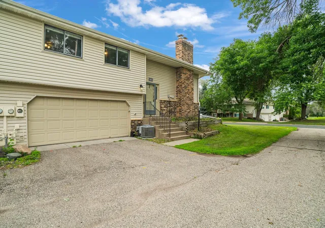 1st image of 11913 70th Pl N, Maple Grove, MN 55369 | MLS# 7104855