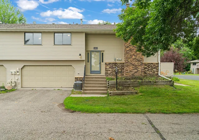 29th image of 11913 70th Pl N, Maple Grove, MN 55369 | MLS# 7104855