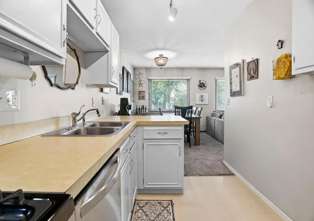 5th image of 11913 70Th Pl N, Maple Grove, MN 55369 | MLS# 7104855