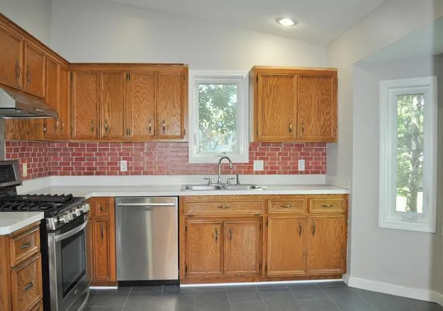 Photo 3 of Sale Pending at 1007 Briar Crk Rd, Saint Paul, MN 55123 | MLS# 7104880 | Listing updated on 2026-10-16