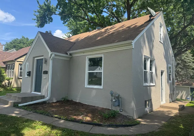 2nd image of 630 17th Ave N, South Saint Paul, MN 55075 | MLS# 7104900