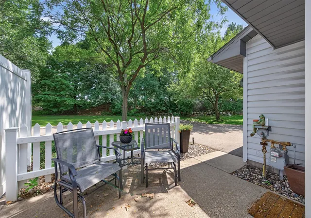 Photo 2 of Single family home for sale at 2597 Bedford Ct #27, Saint Paul, MN 55120 | MLS# 7104914 | Listing updated on 2026-08-31