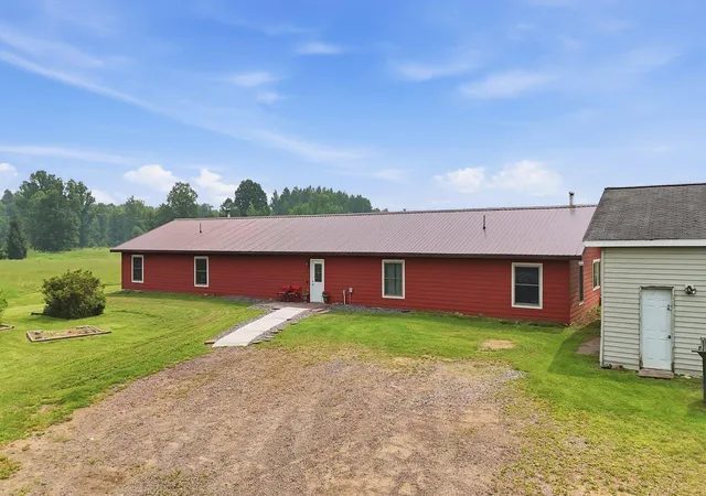 2nd image of 6222 County Road 130, Kettle River, MN 55757 | MLS# 7104916