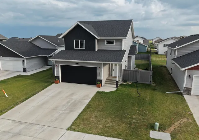 Homes for sale in Horace, ND | 6029 Kodiak Ln, Horace, ND 58047 | MLS# 7104919