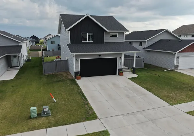 Homes for sale in Horace, ND | 6029 Kodiak Ln, Horace, ND 58047 | MLS# 7104919