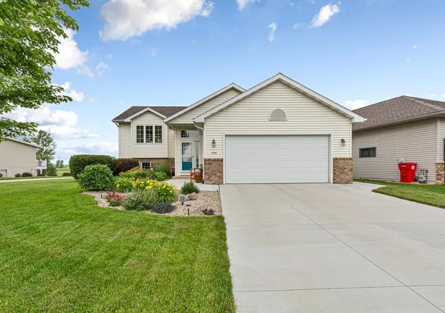 2nd image of 1006 24th Ave Nw, Austin, MN 55912 | MLS# 7104939