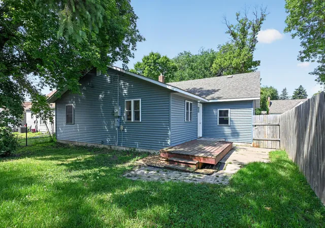 Photo 4 of Single family home for sale at 1405 Fillmore St, Alexandria, MN 56308 | MLS# 7104941 | Listing updated on 2026-10-07