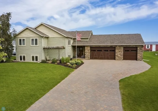 Homes for sale in Hawley, MN | 2310 Meadow Ln, Hawley, MN 56549 | MLS# 7104949