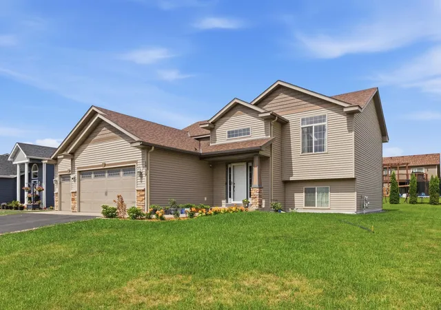 2nd image of 1729 Prairie View Ln Ne, Sauk Rapids, MN 56379 | MLS# 7104960