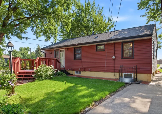 3rd image of 7696 Van Buren St Ne, Minneapolis, MN 55432 | MLS# 7104963