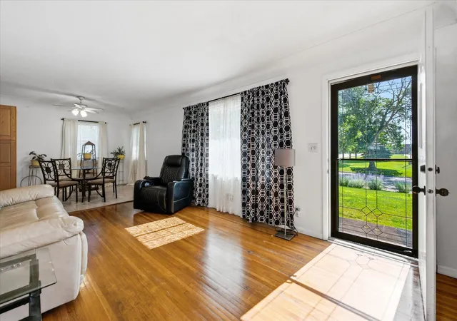 4th image of 7696 Van Buren St Ne, Minneapolis, MN 55432 | MLS# 7104963
