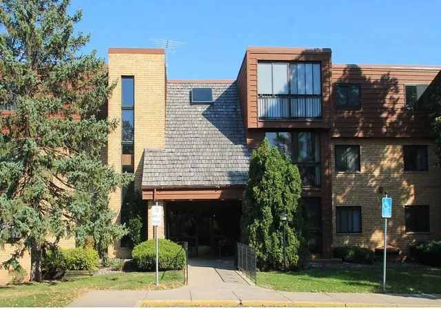 Homes for sale in Columbia Heights, MN | 1011 41st Ave Ne #220, Columbia Heights, MN 55421 | MLS# 7104967