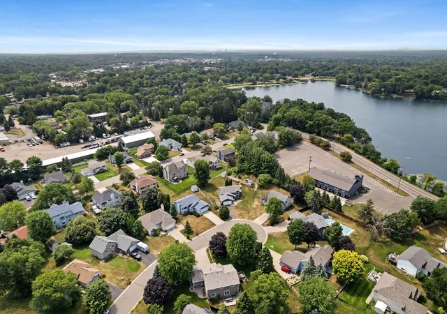 26th image of 5464 Golfview Cir N, Saint Paul, MN 55128 | MLS# 7104973