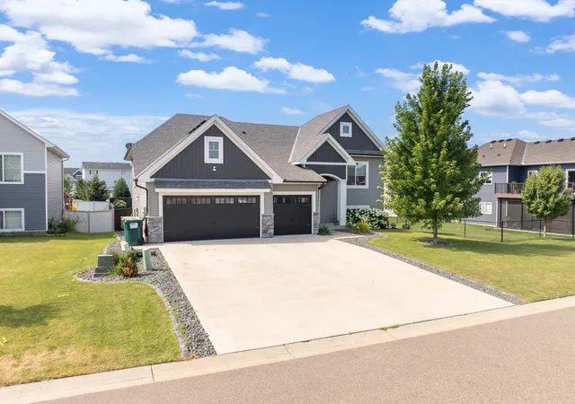 Photo 4 of Sale Pending at 17838 Essex Ln, Lakeville, MN 55044 | MLS# 7104998 | Listing updated on 2026-08-15