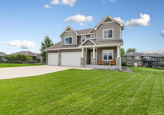 Homes for sale in Owatonna, MN | 135 Stoneridge Ln Ne, Owatonna, MN 55060 | MLS# 7105002