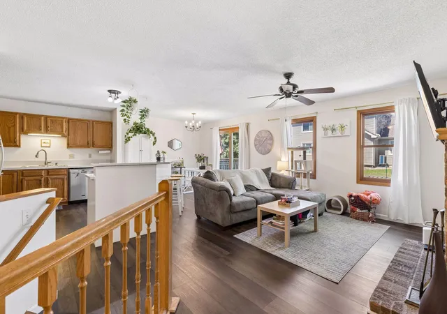 Homes for sale in Eden Prairie, MN | 10270 Arrowwood Dr, Eden Prairie, MN 55347 | MLS# 7105005