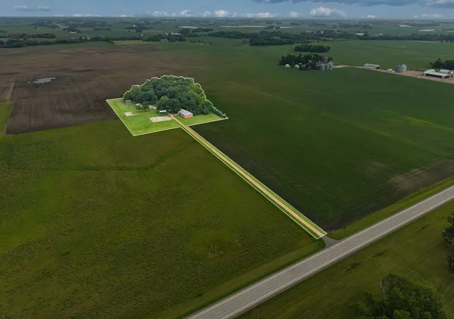 2nd image of 8363 County Road 2, Glencoe, MN 55336 | MLS# 7105008