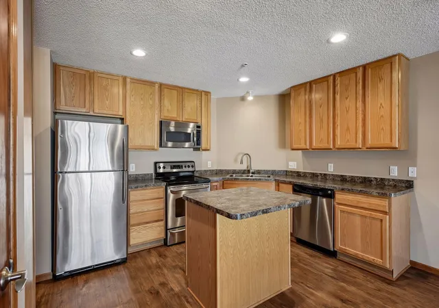 2nd image of 17628 69th Pl N, Maple Grove, MN 55311 | MLS# 7105016