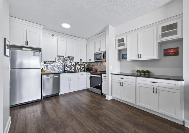 3rd image of 26 10Th St W #2004, Saint Paul, MN 55102 | MLS# 7105021