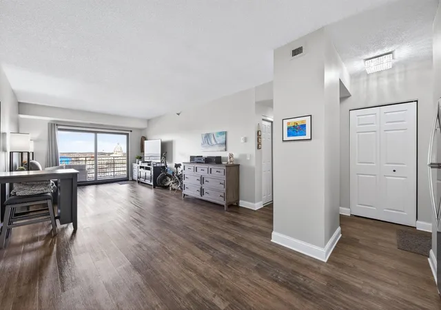 5th image of 26 10Th St W #2004, Saint Paul, MN 55102 | MLS# 7105021