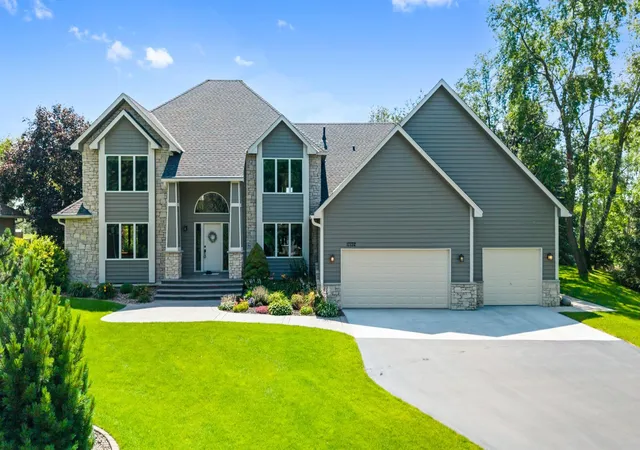 Photo 3 of Single family home for sale at 17732 Layton Ct, Lakeville, MN 55044 | MLS# 7105023 | Listing updated on 2026-10-23