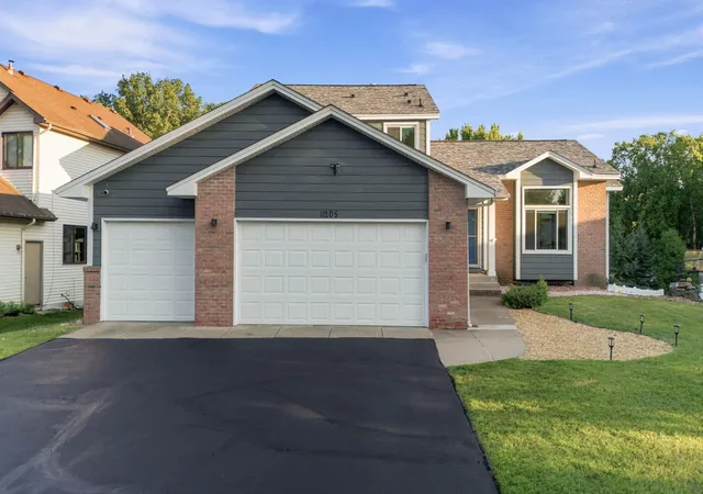 2nd image of 11205 72nd Ave N, Maple Grove, MN 55369 | MLS# 7105081