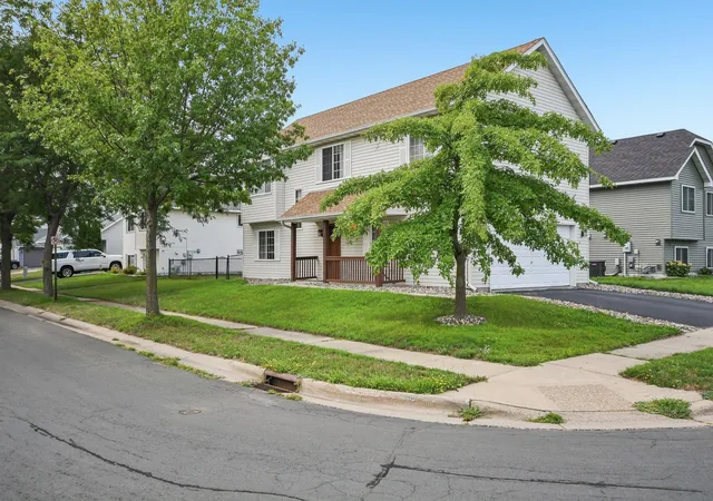 2nd image of 1217 Maple St, Farmington, MN 55024 | MLS# 7105086