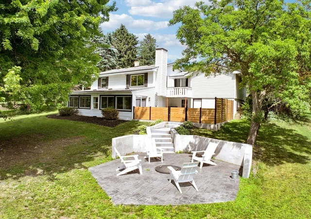 Photo 2 of Single family home for sale at 3270 Williams Ln, Mound, MN 55364 | MLS# 7105121 | Listing updated on 2026-09-04