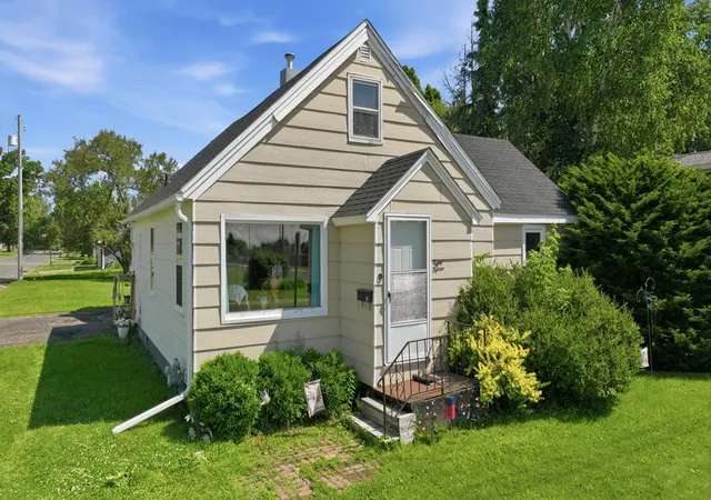 1st image of 815 Augusta St, Rice Lake, WI 54868 | MLS# 7105131