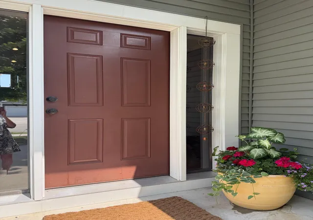 Photo 3 of Single family home for sale at 2101 Starburst Dr Sw, Rochester, MN 55902 | MLS# 7105132 | Listing updated on 2026-09-01