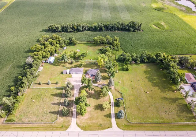 Homes for sale in Valley City, ND | 11437 33rd St Se, Valley City, ND 58072 | MLS# 7105155