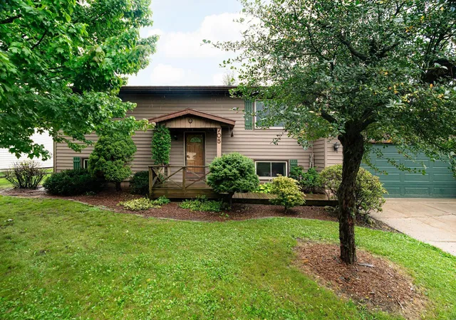 1st image of 705 S 14th St, La Crescent, MN 55947 | MLS# 7105160
