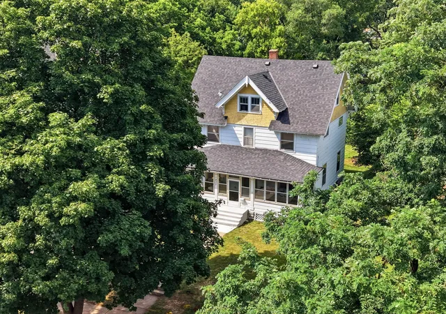 Photo 4 of Single family home for sale at 1437 Englewood Ave, Saint Paul, MN 55104 | MLS# 7105165 | Listing updated on 2026-09-20