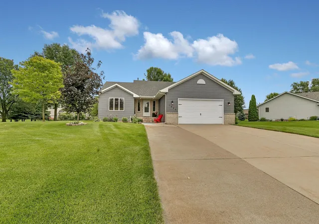 Photo 2 of Single family home for sale at 1542 Mulberry Rd, Saint Cloud, MN 56303 | MLS# 7105227 | Listing updated on 2026-10-03